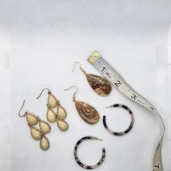 Earring bundle - Picture 2 of 5